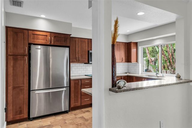 303 E JERSEY STREET, Orlando, FL 32806