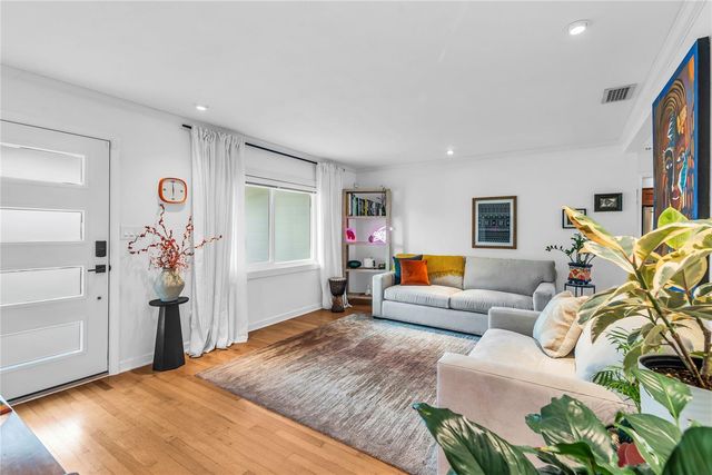 303 E JERSEY STREET, Orlando, FL 32806