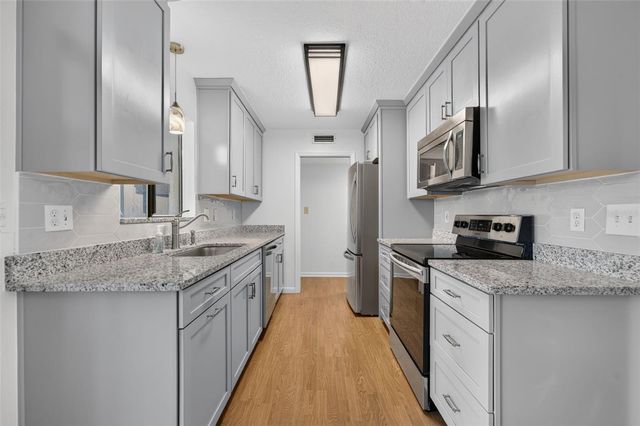 1228 MAURY ROAD 2-2D, Orlando, FL 32804