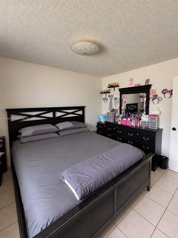6820 W Flagler Street 103, Miami, FL 33144