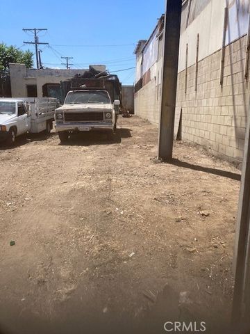 9811 S Vermont, Los Angeles, CA 90044