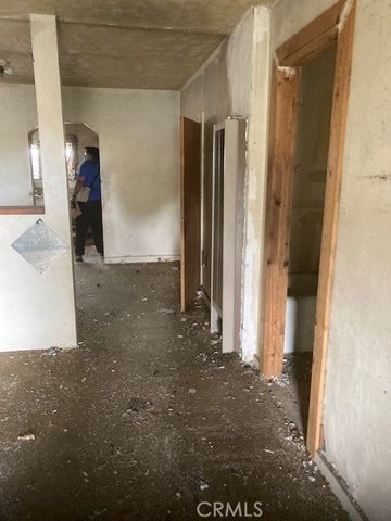 9811 S Vermont, Los Angeles, CA 90044