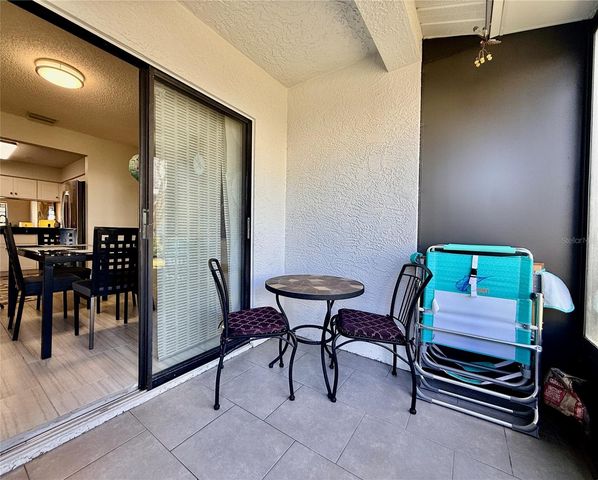 2749 COUNTRYSIDE BOULEVARD 22, Clearwater, FL 33761