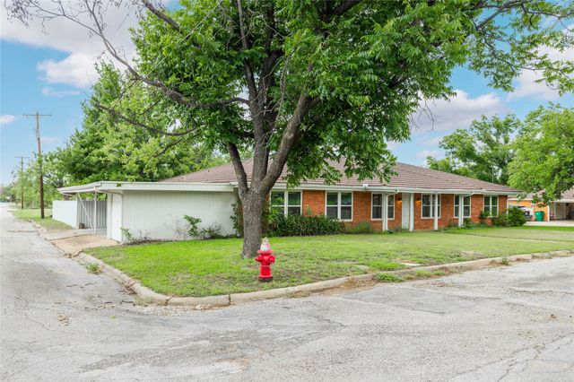 201 Palestine Street, Coleman, TX 76834