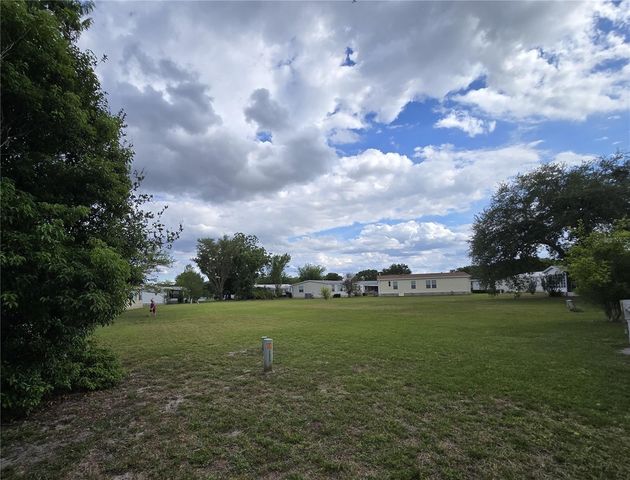 2691 LAKE GRASSMERE CIRCLE 904, Zellwood, FL 32798