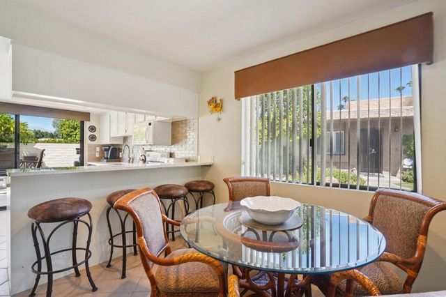 2201 Los Patos Drive, Palm Springs, CA 92264
