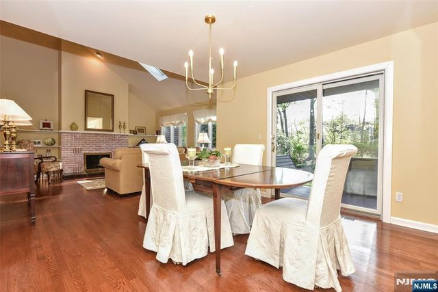 30 N Bayard Lane, Mahwah, NJ 07430