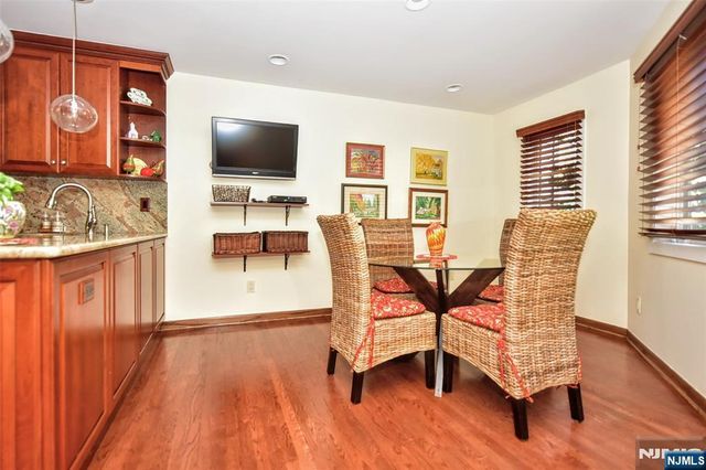 30 N Bayard Lane, Mahwah, NJ 07430