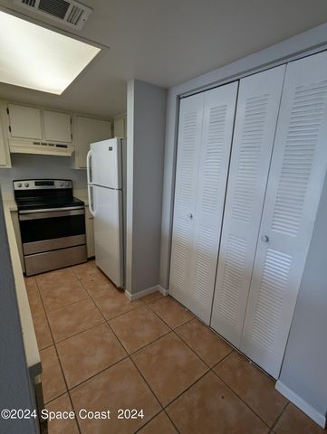 1051 Clearmont Street NE 202, Palm Bay, FL 32905