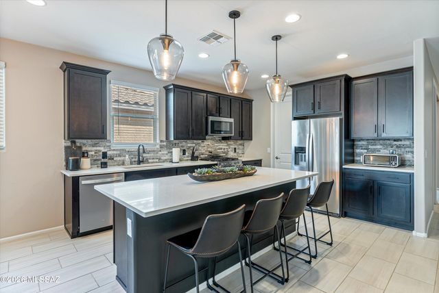 9753 E Copper Glance Trail, Tucson, AZ 85730