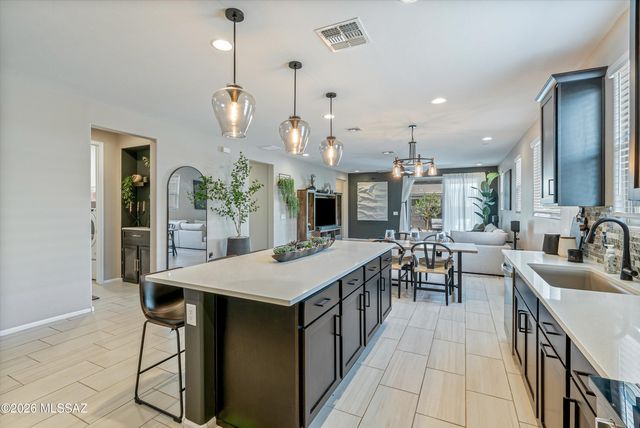 9753 E Copper Glance Trail, Tucson, AZ 85730