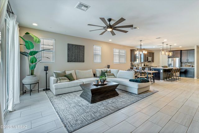 9753 E Copper Glance Trail, Tucson, AZ 85730