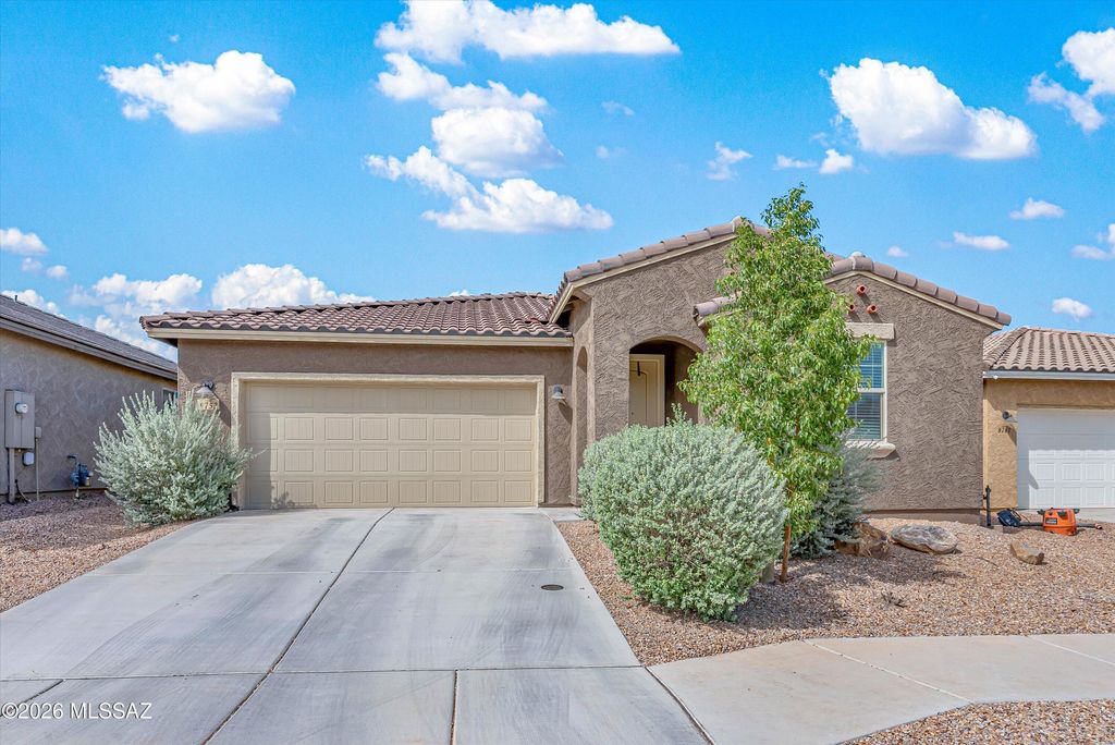 9753 E Copper Glance Trail, Tucson, AZ 85730