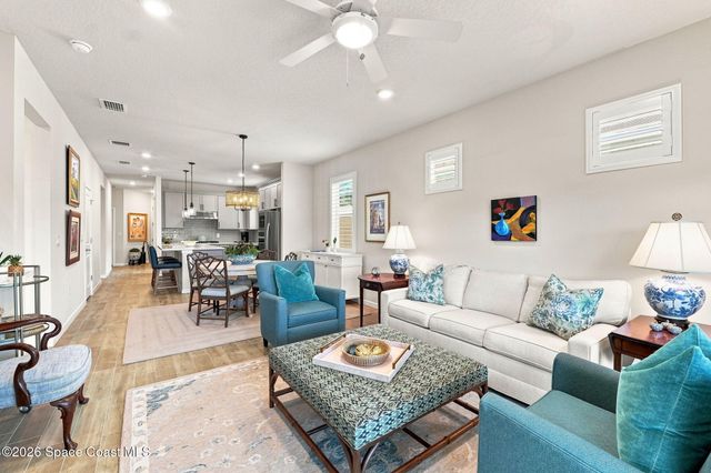 8833 Nixie Avenue SW, Melbourne, FL 32940