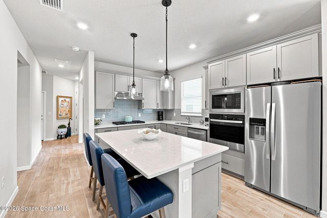 8833 Nixie Avenue SW, Melbourne, FL 32940