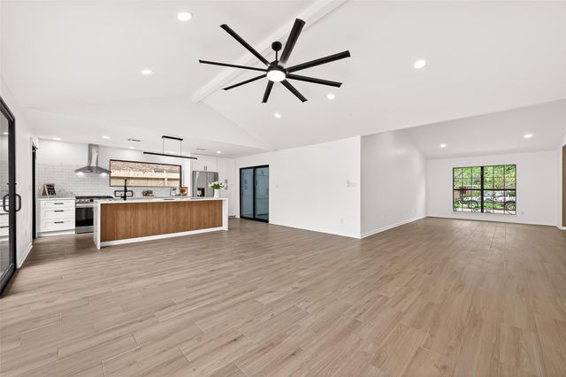 6003 Benning Drive, Houston, TX 77096