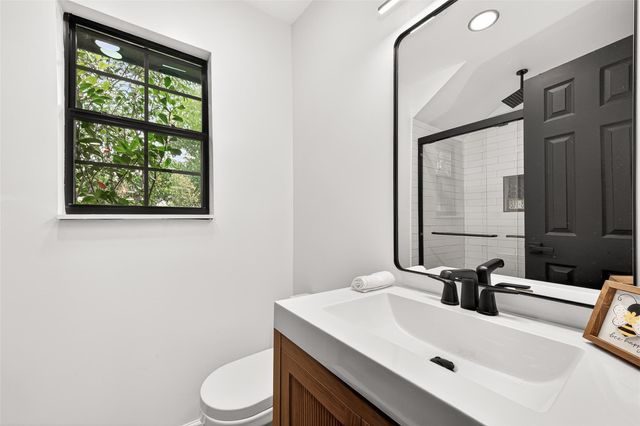 6003 Benning Drive, Houston, TX 77096