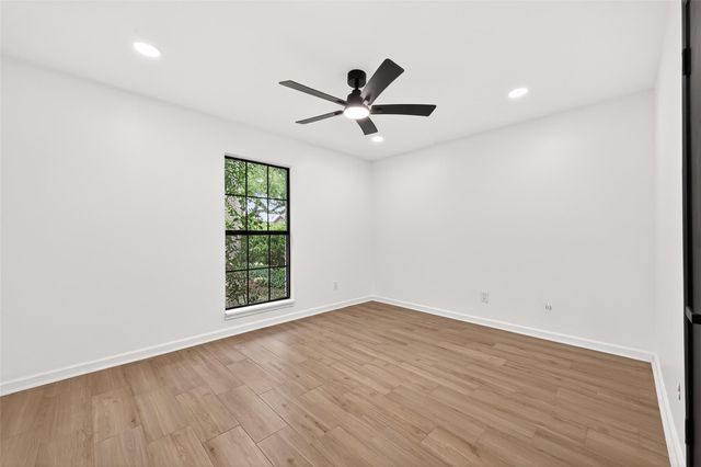 6003 Benning Drive, Houston, TX 77096