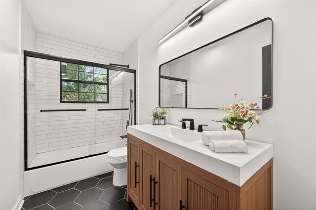 6003 Benning Drive, Houston, TX 77096