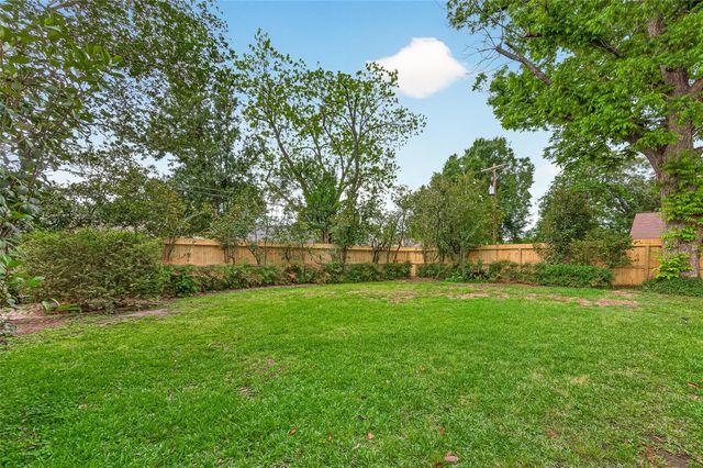 6003 Benning Drive, Houston, TX 77096