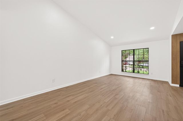 6003 Benning Drive, Houston, TX 77096