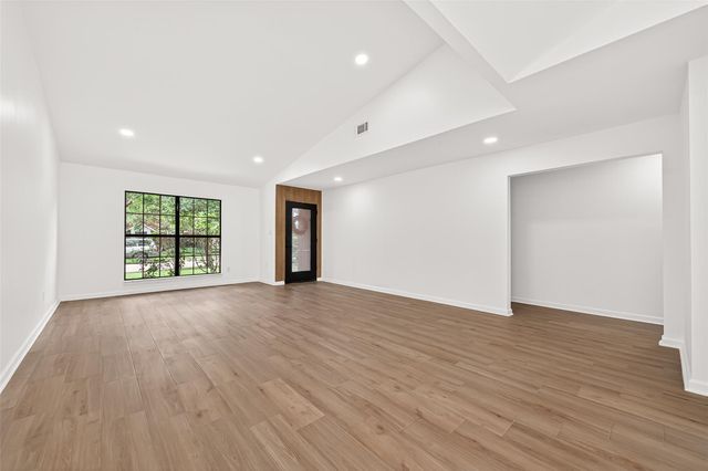 6003 Benning Drive, Houston, TX 77096