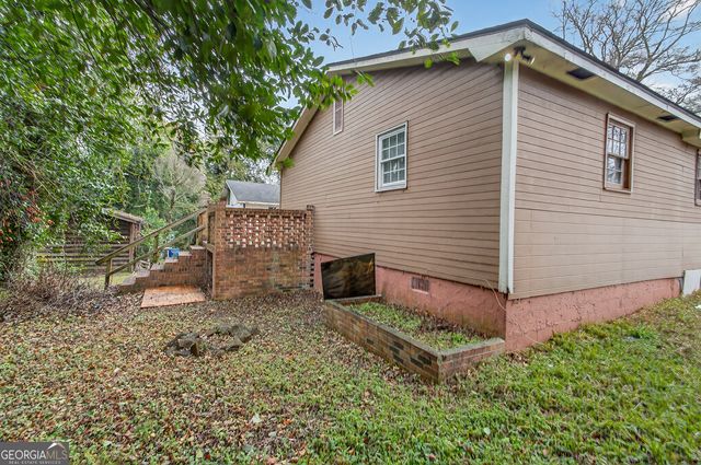 1154 Davis Circle, Macon, GA 31211