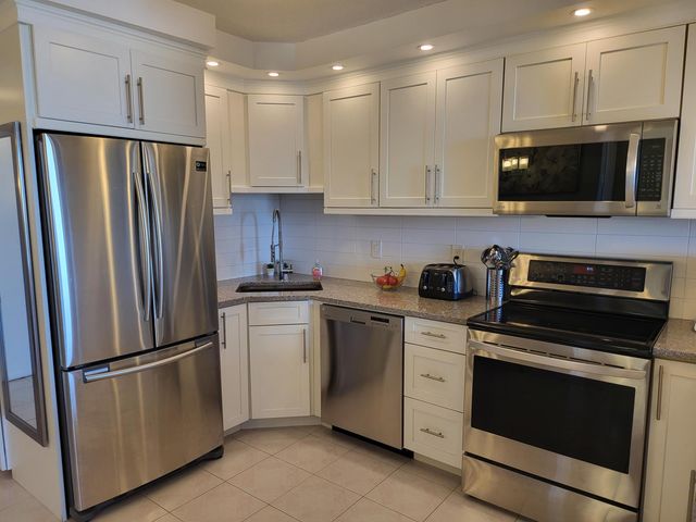 801 S Ocean Drive 805, Hollywood, FL 33019