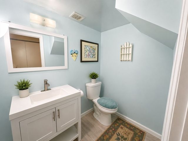 91 Rosewood Dr 91, Stoughton, MA 02072