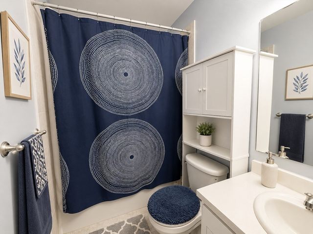 91 Rosewood Dr 91, Stoughton, MA 02072