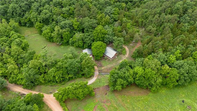 2958 CR 560, Berryville, AR 72616
