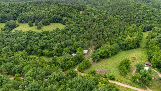 2958 CR 560, Berryville, AR 72616