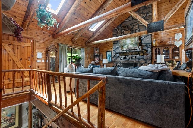 2958 CR 560, Berryville, AR 72616
