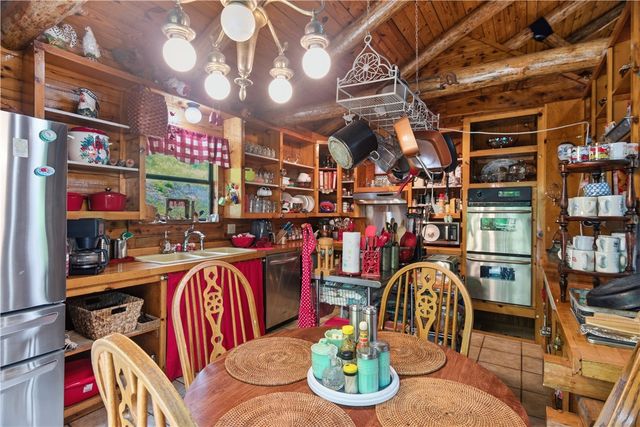 2958 CR 560, Berryville, AR 72616