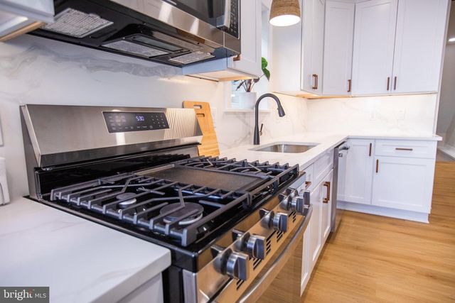2351 E HAGERT ST, Philadelphia, PA 19125