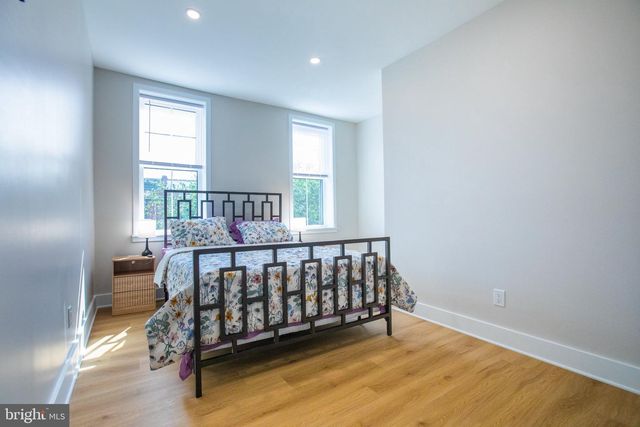 2351 E HAGERT ST, Philadelphia, PA 19125