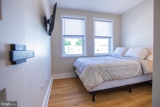 2351 E HAGERT ST, Philadelphia, PA 19125