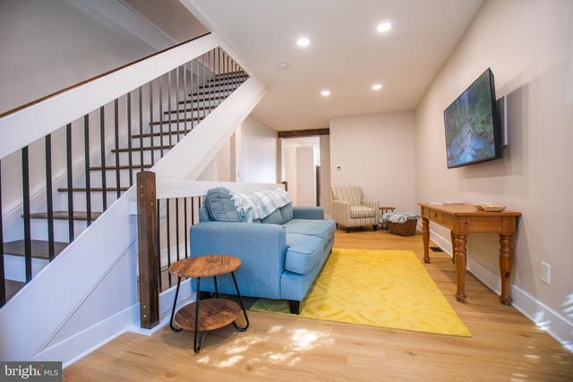 2351 E HAGERT ST, Philadelphia, PA 19125