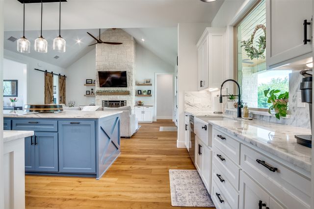 6860 County Road 302, Grandview, TX 76050