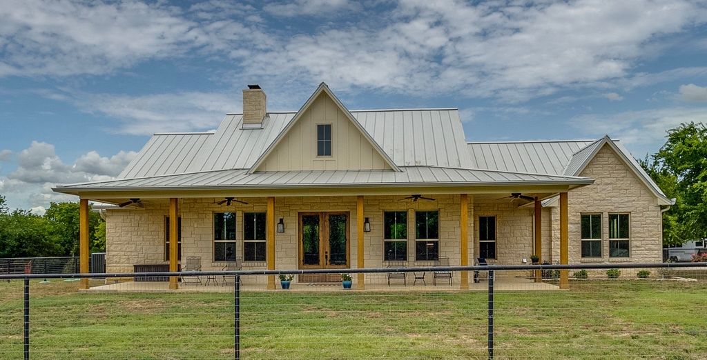 6860 County Road 302, Grandview, TX 76050