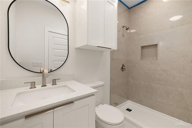 918 S Bicentennial Boulevard, Mcallen, TX 78501