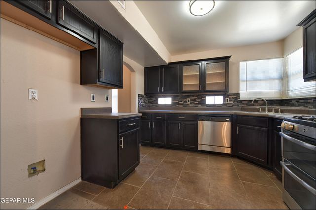 10397 Carter Scott Place, Socorro, TX 79927