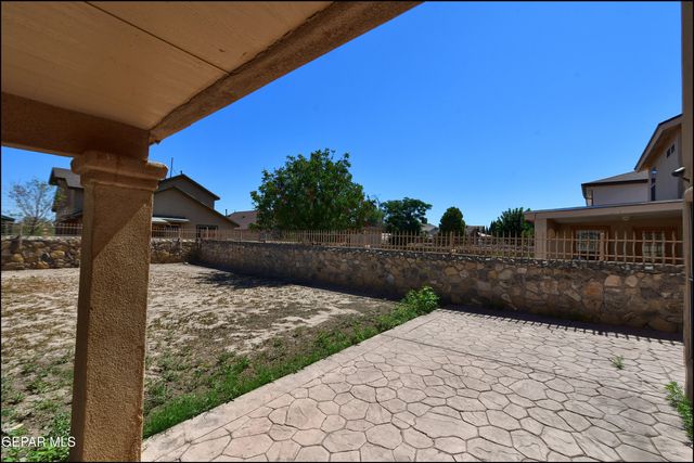 10397 Carter Scott Place, Socorro, TX 79927