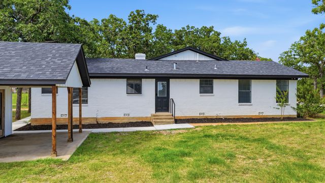 109 Aslan Road, Poolville, TX 76487