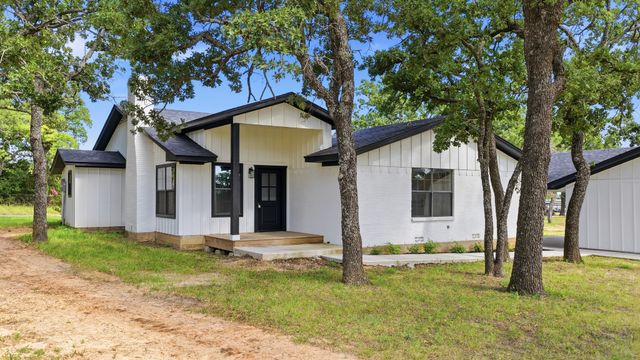 109 Aslan Road, Poolville, TX 76487