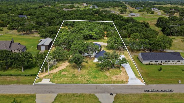 109 Aslan Road, Poolville, TX 76487
