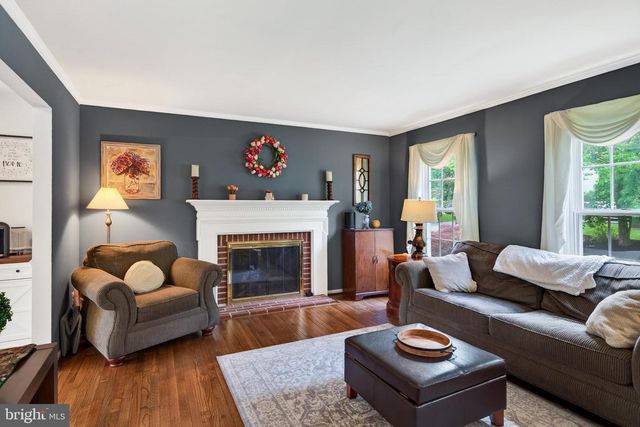 925 SAINT ANDREWS DR, Malvern, PA 19355