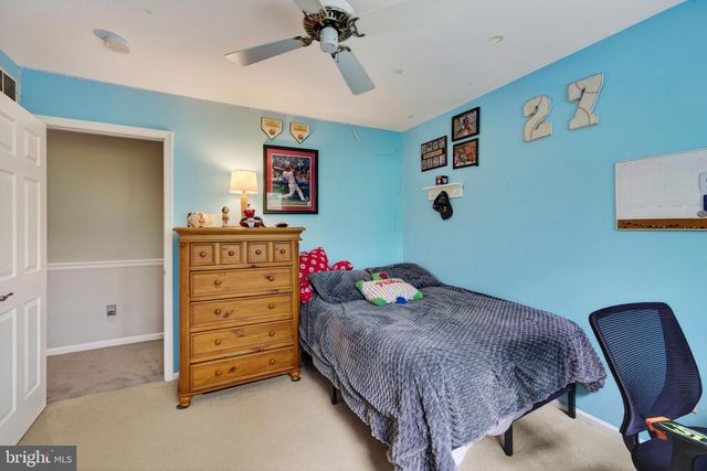 925 SAINT ANDREWS DR, Malvern, PA 19355