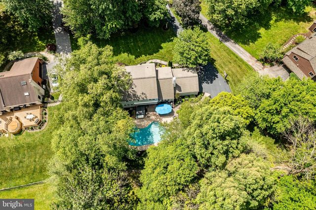 925 SAINT ANDREWS DR, Malvern, PA 19355