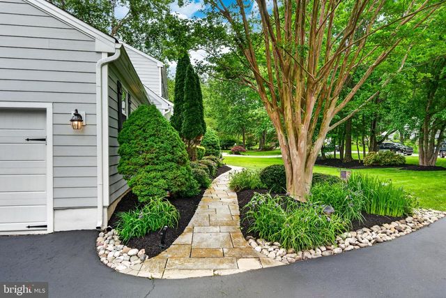 925 SAINT ANDREWS DR, Malvern, PA 19355